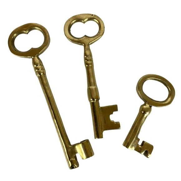 Set Of 3 Brass Skeleton Keys Decorative Retro Style Collectibles - Picture 1 of 4